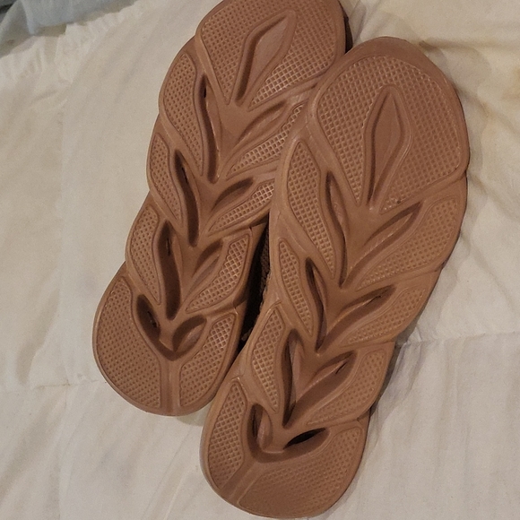 NEW GSLMOLN Men's sport shoes size 11 - Picture 2 of 2